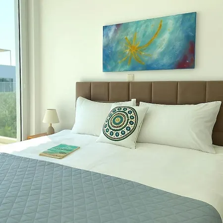 Villa Too Coool Milos Lifestyle