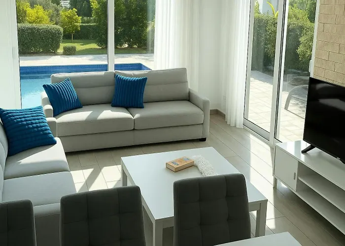 Too Coool Milos Lifestyle * Protaras