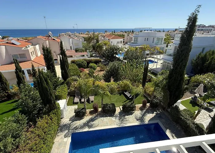 Too Coool Milos Lifestyle