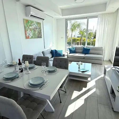 וילה Too Coool Milos Lifestyle *